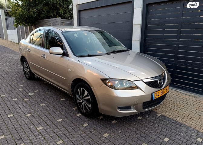 מודעת רכב מאזדה 3