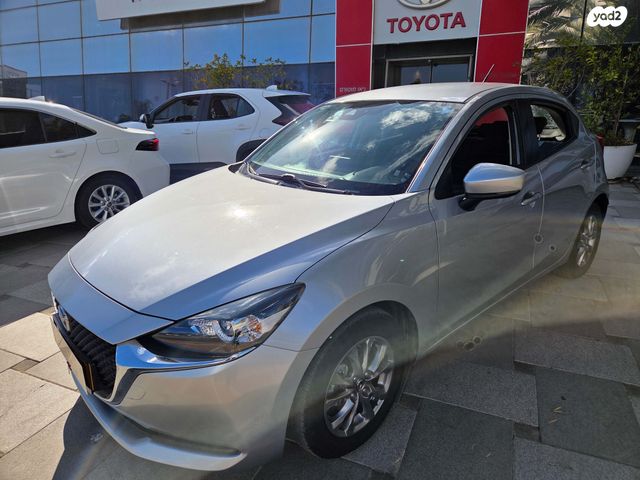 מודעת רכב מאזדה 2