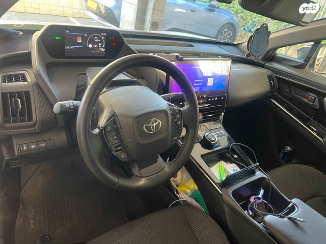 מודעת רכב טויוטה bZ4X