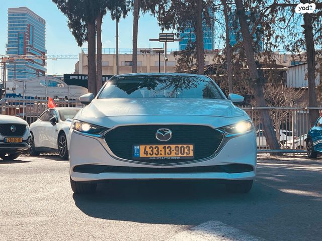 מודעת רכב מאזדה 3