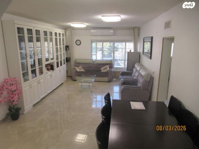 פתח תקווה 60