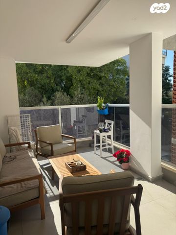 ארלוזורוב 17