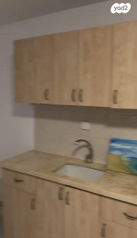 כיכר הקניזי 4