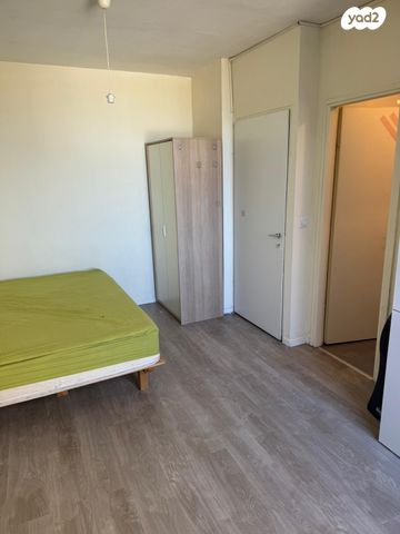 דרך בן צבי 14