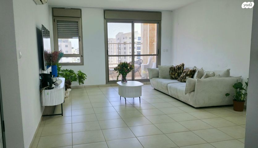 חנוך לוין 21