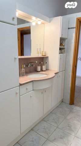 יואל דרובין 22