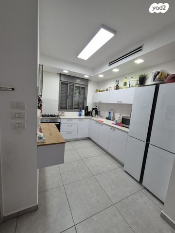 אהובה עוזרי 5