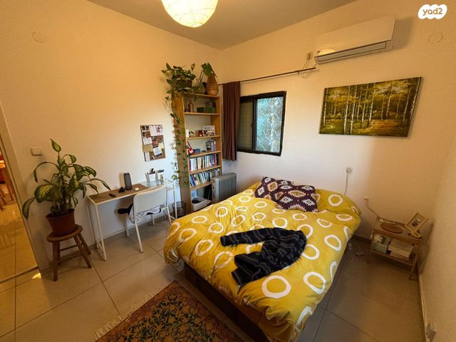 דרך יד לבנים 49