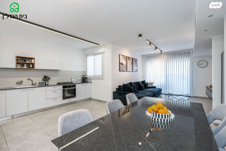 שושנת העמקים 