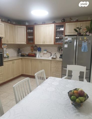 מודעת נכס, סמטת בוסתן, נווה גנים, פרדס חנה כרכור