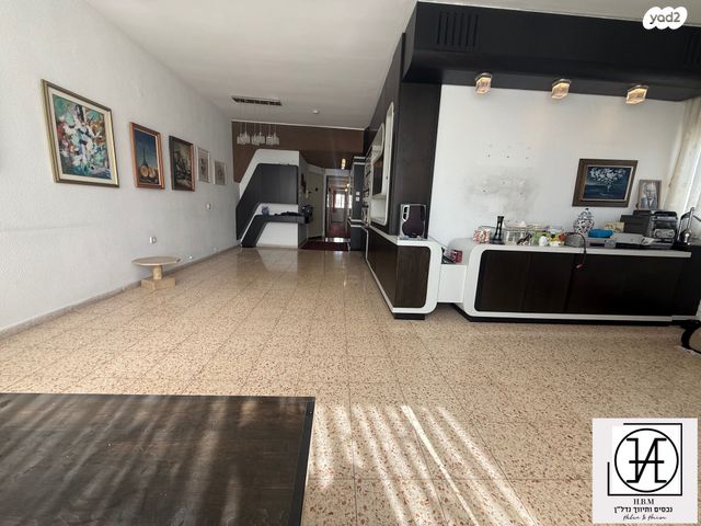 דירה, חולון