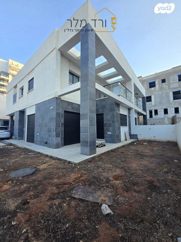 דו משפחתי, פרדס חנה כרכור