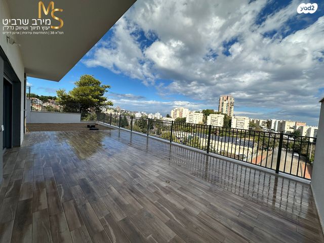 דירת גן, גבעת זמר, חיפה