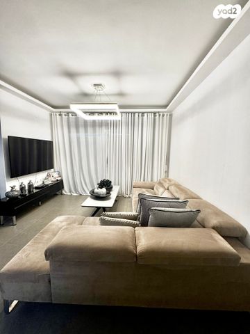 יוסי בנאי 18