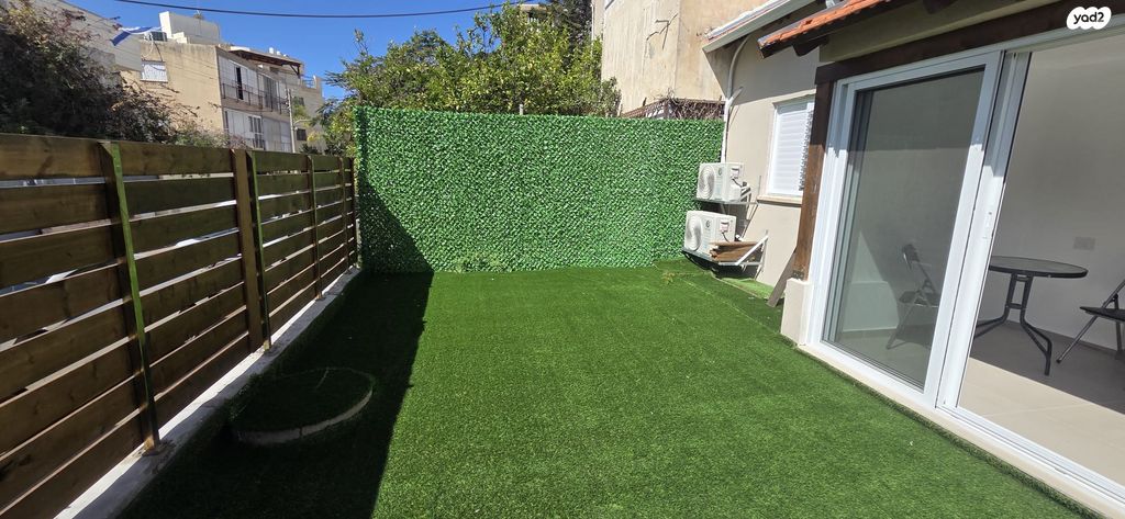 מרכז, קרית עבודה