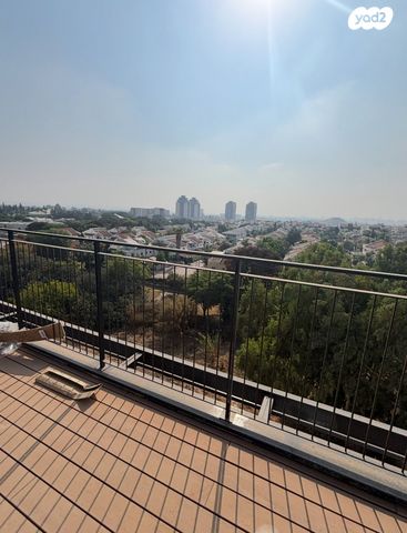 גג/ פנטהאוז, גרין פארק החדשה, הוד השרון