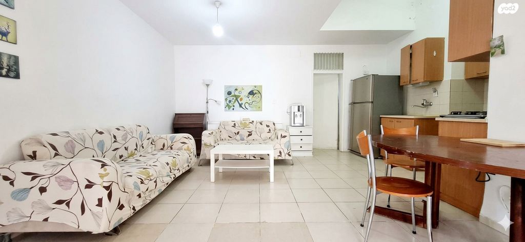 מודעת נכס, השושנים, נשר