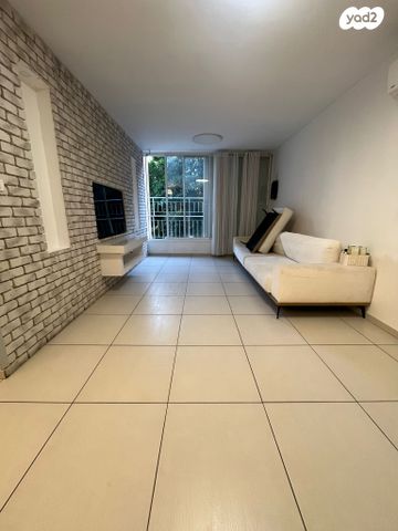 שדרות הרב לוין 14