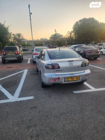 מודעת רכב מאזדה 3