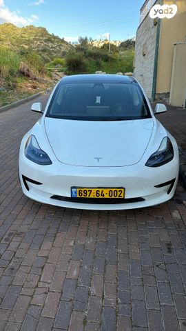 מודעת רכב טסלה מודל 3