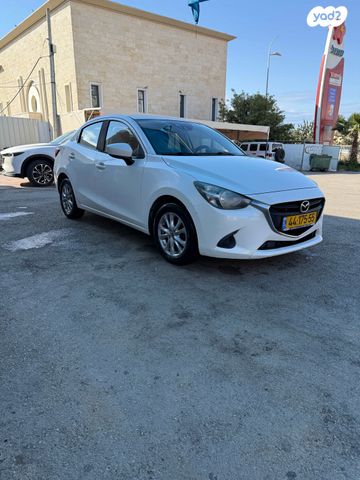 מודעת רכב מאזדה 2