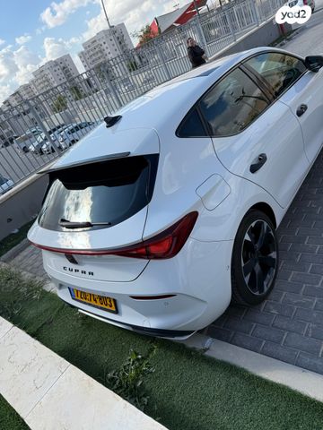 מודעת רכב קופרה לאון