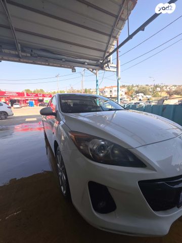 מודעת רכב מאזדה 3