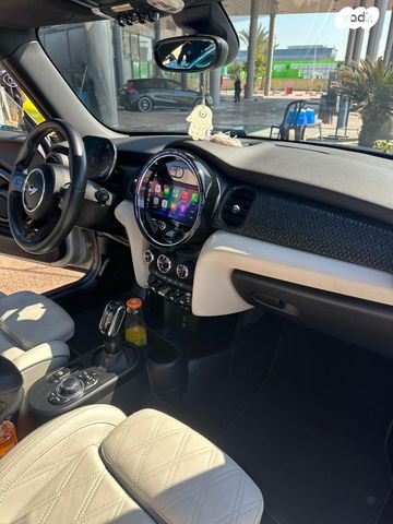 מודעת רכב מיני קופר SE (חשמלית)