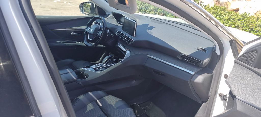 מודעת רכב פיג'ו 5008