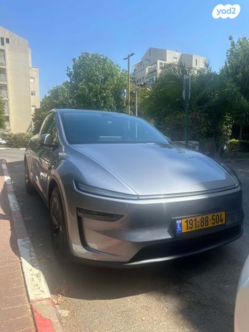 מודעת רכב טסלה מודל Y