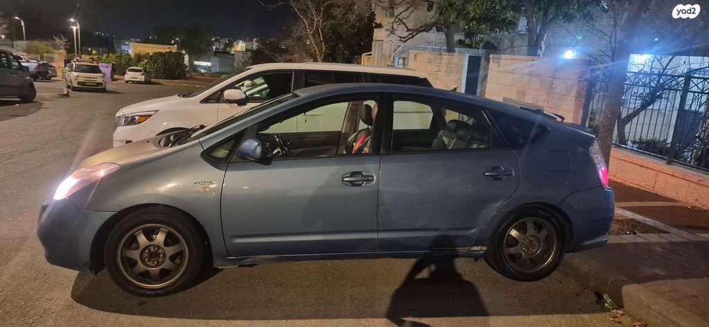 מודעת רכב טויוטה פריוס