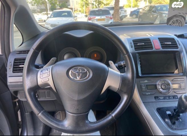 מודעת רכב טויוטה אוריס