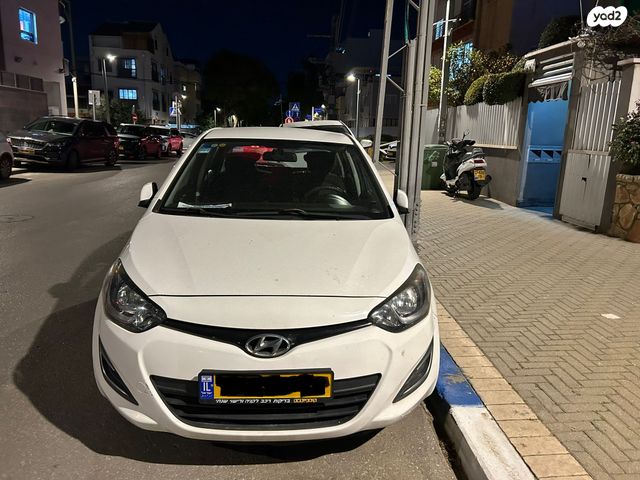 מודעת רכב יונדאי i20