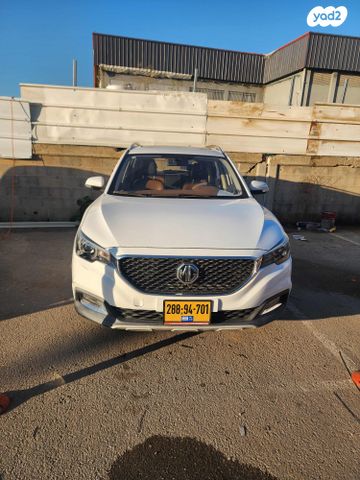 מודעת רכב אם ג'י ZS