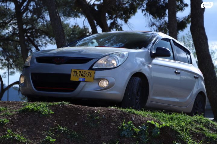 מודעת רכב יונדאי i20