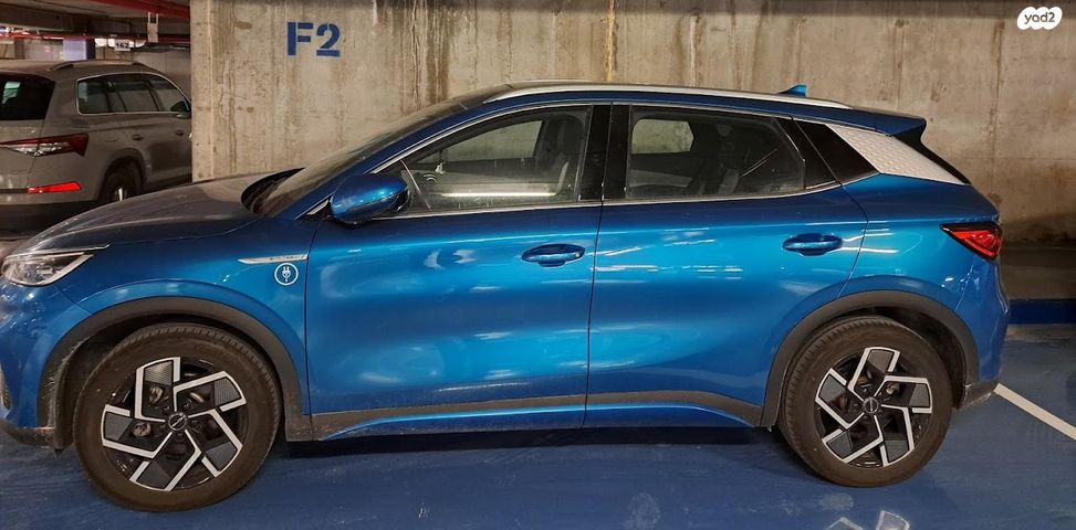 מודעת רכב בי.ווי.די אטו 3