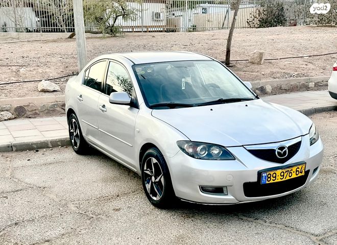 מודעת רכב מאזדה 3