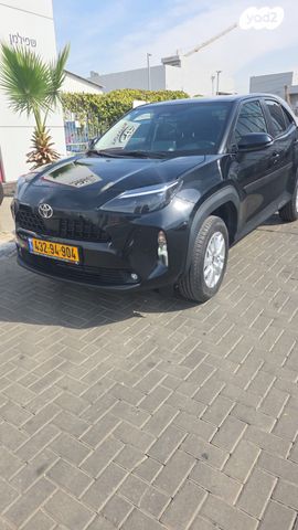 מודעת רכב טויוטה יאריס קרוס