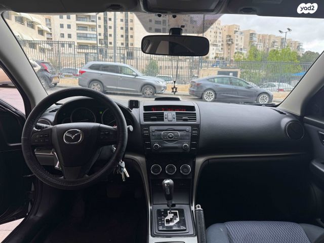 מודעת רכב מאזדה 6