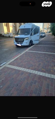 מודעת רכב מרצדס-בנץ ספרינטר