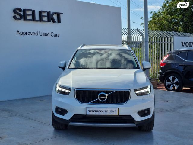 מודעת רכב וולוו XC40