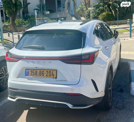 NX F-Sport Plus פלאג-אין אוט׳ 2.5 (185 כ״ס)