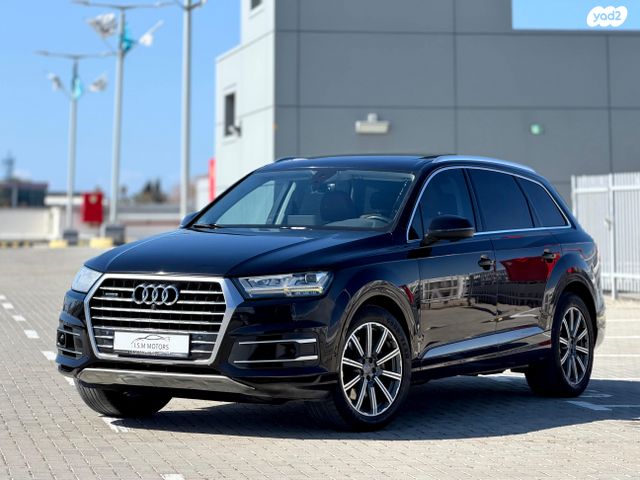 מודעת רכב אאודי Q7