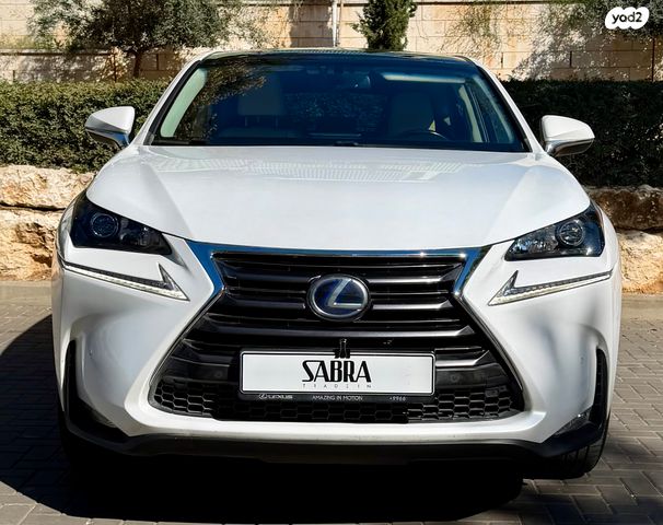 מודעת רכב לקסוס NX