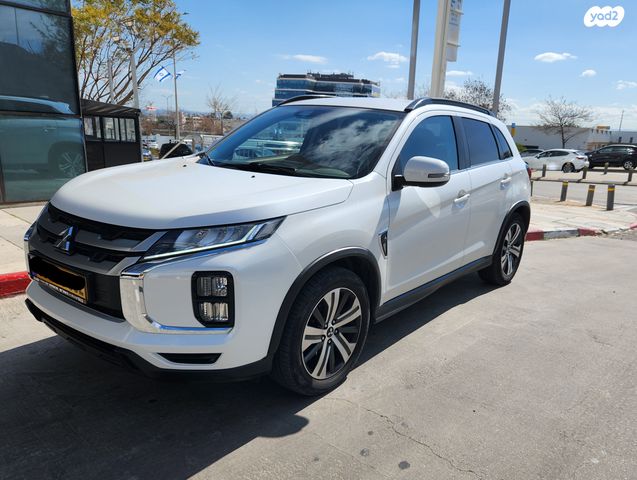 מודעת רכב מיצובישי ASX