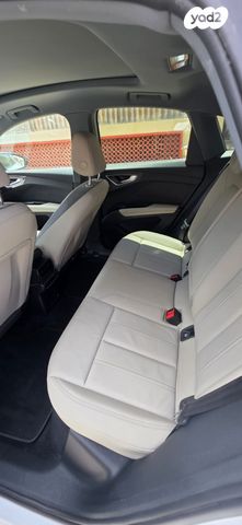 מודעת רכב אאודי Q4 e-tron