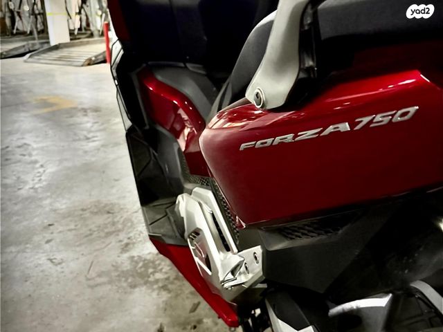 מודעת רכב הונדה פורזה 750