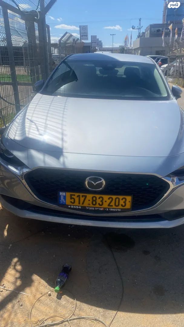 מודעת רכב מאזדה 3