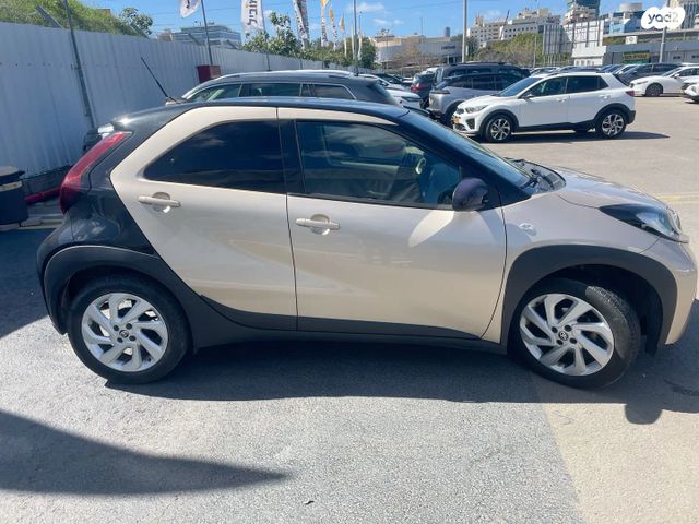 מודעת רכב טויוטה אייגו X 1