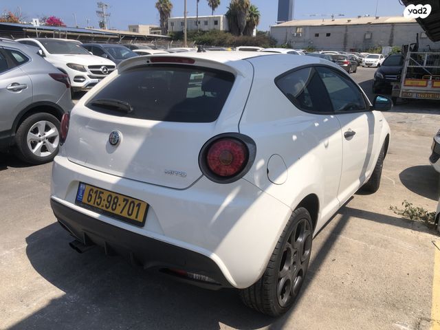 מודעת רכב אלפא רומיאו מיטו 2